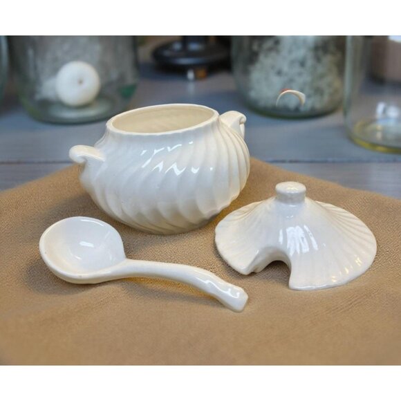 Shell-Inspired White Tureen with Ladle Coastal Grandmother Cottagecore Soup Serv - Picture 4 of 6